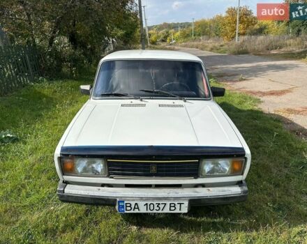 Белый ВАЗ 2105, объемом двигателя 1.45 л и пробегом 200 тыс. км за 663 $, фото 1 на Automoto.ua