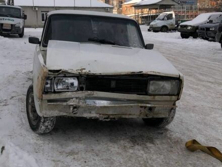 Белый ВАЗ 2105, объемом двигателя 1.5 л и пробегом 1000 тыс. км за 346 $, фото 1 на Automoto.ua