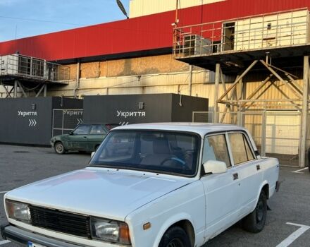 Белый ВАЗ 2105, объемом двигателя 1.5 л и пробегом 189 тыс. км за 626 $, фото 1 на Automoto.ua