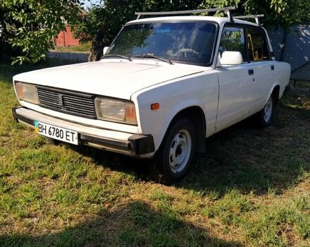 Білий ВАЗ 2105, об'ємом двигуна 1.5 л та пробігом 150 тис. км за 700 $, фото 1 на Automoto.ua
