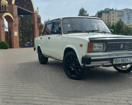 Белый ВАЗ 2105, объемом двигателя 1.5 л и пробегом 175 тыс. км за 1306 $, фото 1 на Automoto.ua