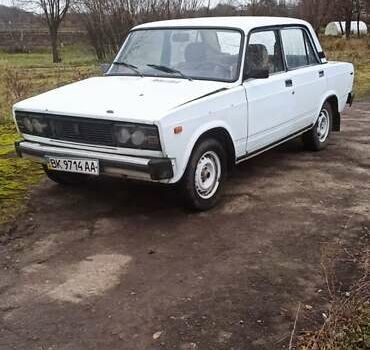 Білий ВАЗ 2105, об'ємом двигуна 1.5 л та пробігом 100 тис. км за 850 $, фото 1 на Automoto.ua