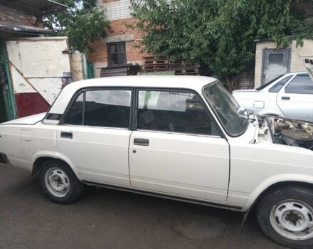 Білий ВАЗ 2105, об'ємом двигуна 1.5 л та пробігом 124 тис. км за 601 $, фото 1 на Automoto.ua