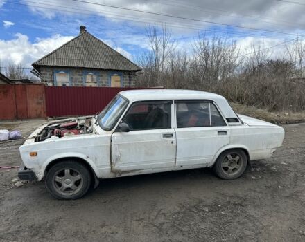 Белый ВАЗ 2105, объемом двигателя 1.5 л и пробегом 5 тыс. км за 321 $, фото 1 на Automoto.ua