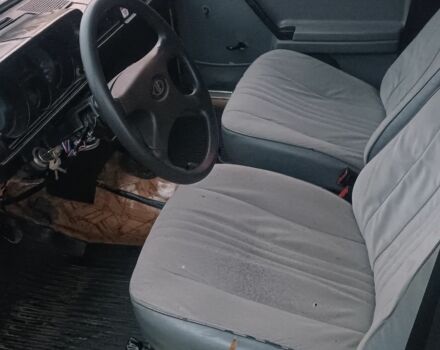 Бежевый ВАЗ 2105, объемом двигателя 1.5 л и пробегом 125 тыс. км за 537 $, фото 4 на Automoto.ua