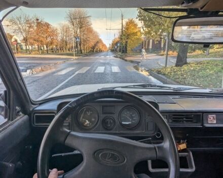 ВАЗ 2105 1998 в Черкассах на Automoto.ua Бежевый ВАЗ 2105, объемом двигателя 1.5 л и пробегом 100 тыс. км за 451 $, фото 7 на Automoto.ua