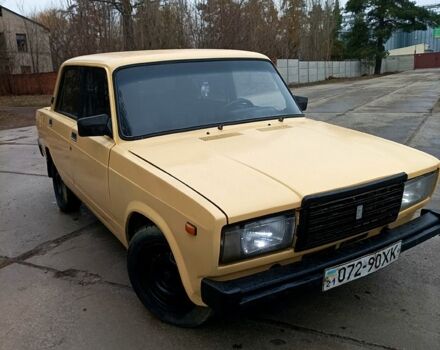 Бежевый ВАЗ 2105, объемом двигателя 15 л и пробегом 100 тыс. км за 600 $, фото 1 на Automoto.ua