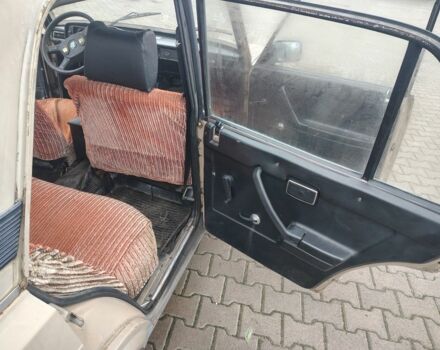 Бежевый ВАЗ 2105, объемом двигателя 1.5 л и пробегом 150 тыс. км за 650 $, фото 5 на Automoto.ua