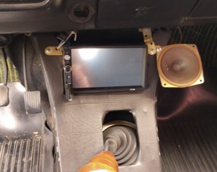 Бежевый ВАЗ 2105, объемом двигателя 1 л и пробегом 285 тыс. км за 1067 $, фото 7 на Automoto.ua