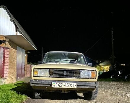 Бежевый ВАЗ 2105, объемом двигателя 1.3 л и пробегом 200 тыс. км за 400 $, фото 2 на Automoto.ua