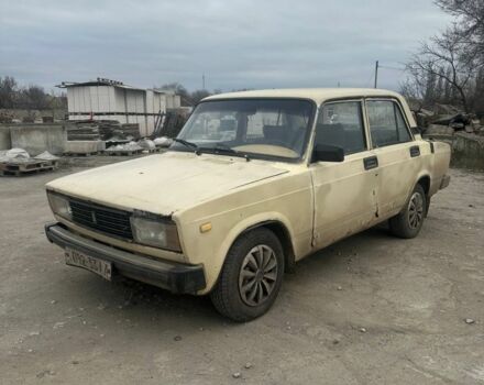 Бежевый ВАЗ 2105, объемом двигателя 2 л и пробегом 100 тыс. км за 300 $, фото 2 на Automoto.ua