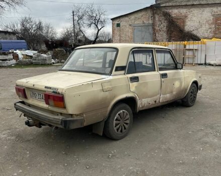 Бежевый ВАЗ 2105, объемом двигателя 2 л и пробегом 100 тыс. км за 300 $, фото 4 на Automoto.ua