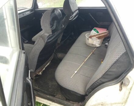 Бежевый ВАЗ 2105, объемом двигателя 1.3 л и пробегом 1000 тыс. км за 358 $, фото 4 на Automoto.ua