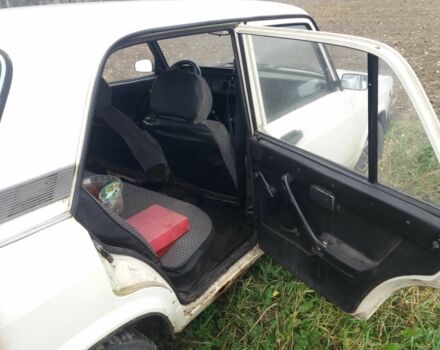 Бежевый ВАЗ 2105, объемом двигателя 1.3 л и пробегом 1000 тыс. км за 358 $, фото 3 на Automoto.ua