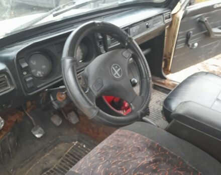 Бежевый ВАЗ 2105, объемом двигателя 0 л и пробегом 190 тыс. км за 451 $, фото 4 на Automoto.ua