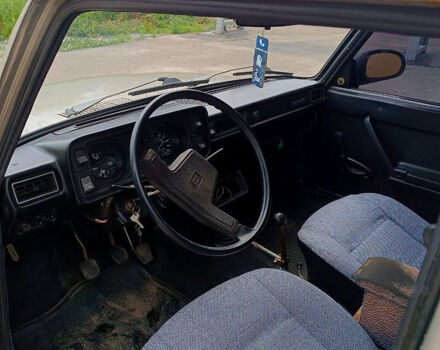 Бежевый ВАЗ 2105, объемом двигателя 1.3 л и пробегом 0 тыс. км за 1150 $, фото 4 на Automoto.ua