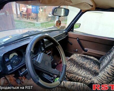 Бежевый ВАЗ 2105, объемом двигателя 1.3 л и пробегом 386 тыс. км за 500 $, фото 4 на Automoto.ua