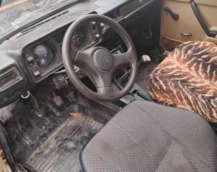 Бежевый ВАЗ 2105, объемом двигателя 1.3 л и пробегом 1 тыс. км за 600 $, фото 4 на Automoto.ua