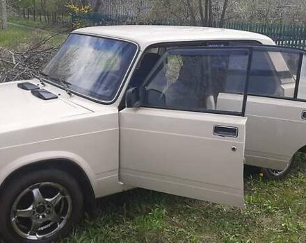 Бежевый ВАЗ 2105, объемом двигателя 1.3 л и пробегом 450 тыс. км за 1100 $, фото 2 на Automoto.ua