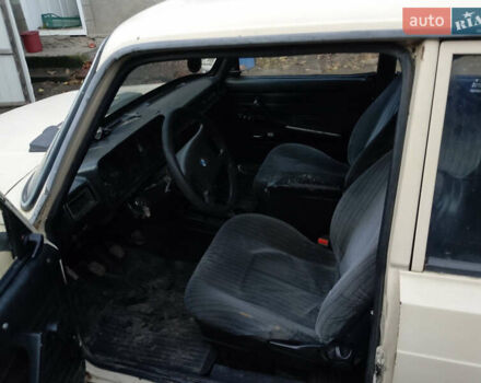 Бежевый ВАЗ 2105, объемом двигателя 1.3 л и пробегом 50 тыс. км за 500 $, фото 2 на Automoto.ua