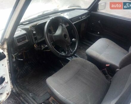 Бежевый ВАЗ 2105, объемом двигателя 0 л и пробегом 100 тыс. км за 325 $, фото 6 на Automoto.ua