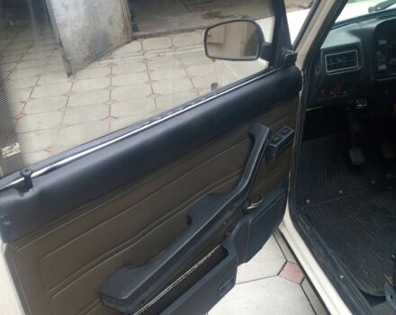 Бежевый ВАЗ 2105, объемом двигателя 1.5 л и пробегом 1000 тыс. км за 1100 $, фото 5 на Automoto.ua