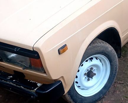 Бежевый ВАЗ 2105, объемом двигателя 1.3 л и пробегом 60 тыс. км за 540 $, фото 1 на Automoto.ua