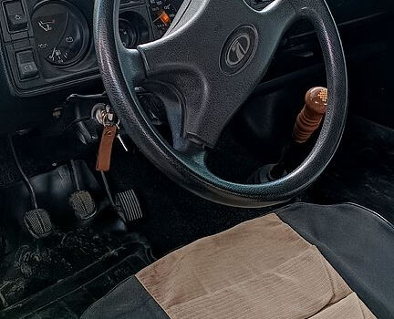 Бежевый ВАЗ 2105, объемом двигателя 1.5 л и пробегом 69 тыс. км за 1000 $, фото 4 на Automoto.ua