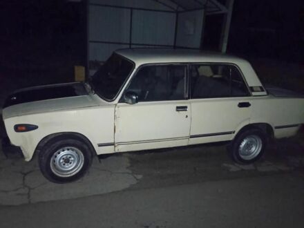 ВАЗ 2105 1982 у Корсунь-Шевченковском на Automoto.ua Бежевий ВАЗ 2105, об'ємом двигуна 0 л та пробігом 20 тис. км за 400 $, фото 1 на Automoto.ua