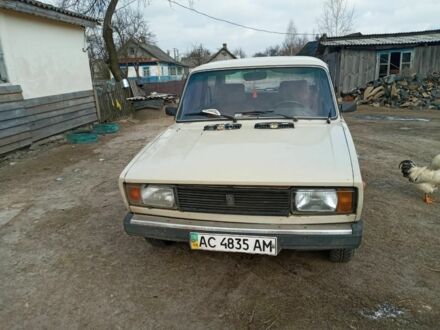 ВАЗ 2105 1983 в Луцке на Automoto.ua Бежевый ВАЗ 2105, объемом двигателя 1.3 л и пробегом 1 тыс. км за 600 $, фото 1 на Automoto.ua