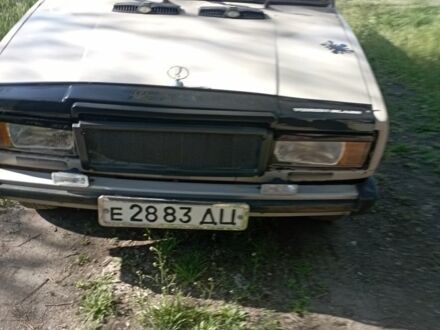 ВАЗ 2105 1983 в Вольногорске на Automoto.ua Бежевый ВАЗ 2105, объемом двигателя 1 л и пробегом 860 тыс. км за 1500 $, фото 1 на Automoto.ua