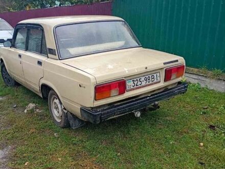 Бежевый ВАЗ 2105, объемом двигателя 1 л и пробегом 300 тыс. км за 500 $, фото 1 на Automoto.ua