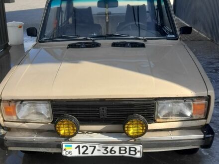 ВАЗ 2105 1984 в Житомире на Automoto.ua Бежевый ВАЗ 2105, объемом двигателя 1 л и пробегом 100 тыс. км за 529 $, фото 1 на Automoto.ua