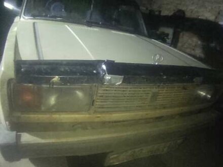 ВАЗ 2105 1984 в Мироновке на Automoto.ua Бежевый ВАЗ 2105, объемом двигателя 0 л и пробегом 527 тыс. км за 450 $, фото 1 на Automoto.ua