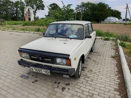 ВАЗ 2105 1985 в Черновцах на Automoto.ua Бежевый ВАЗ 2105, объемом двигателя 1.3 л и пробегом 35 тыс. км за 600 $, фото 1 на Automoto.ua