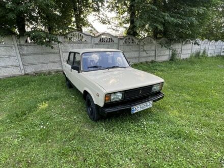 ВАЗ 2105 1985 в Ровно на Automoto.ua Бежевый ВАЗ 2105, объемом двигателя 1.3 л и пробегом 100 тыс. км за 650 $, фото 1 на Automoto.ua