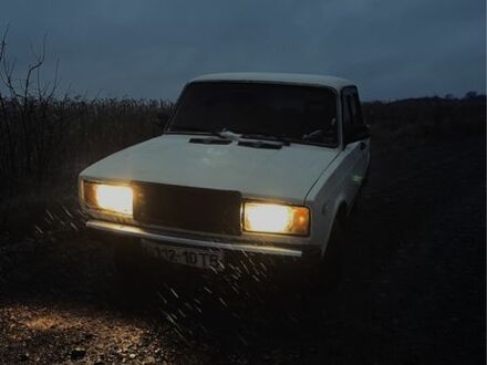 Бежевый ВАЗ 2105, объемом двигателя 1.3 л и пробегом 100 тыс. км за 560 $, фото 1 на Automoto.ua