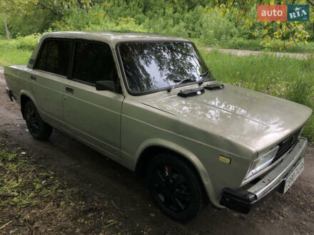 ВАЗ 2105 1986 в Черновцах на Automoto.ua Бежевый ВАЗ 2105, объемом двигателя 1.3 л и пробегом 100 тыс. км за 1050 $, фото 1 на Automoto.ua