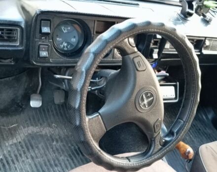 Черный ВАЗ 2105, объемом двигателя 0 л и пробегом 110 тыс. км за 600 $, фото 4 на Automoto.ua