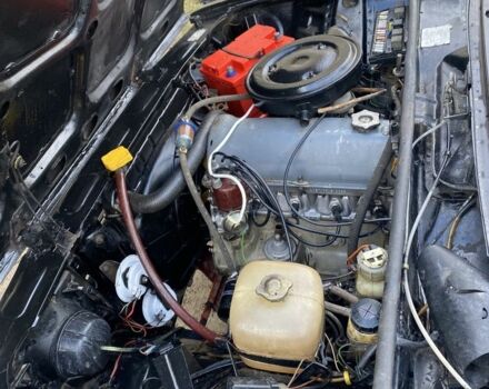 Черный ВАЗ 2105, объемом двигателя 1.5 л и пробегом 664 тыс. км за 999 $, фото 7 на Automoto.ua