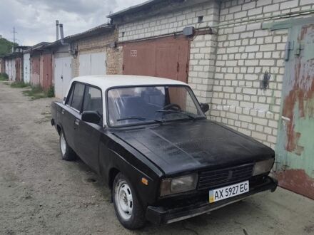 ВАЗ 2105 1981 у Харкові на Automoto.ua Чорний ВАЗ 2105, об'ємом двигуна 1.5 л та пробігом 90 тис. км за 400 $, фото 1 на Automoto.ua