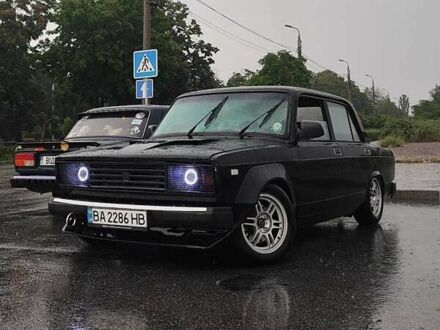 Черный ВАЗ 2105, объемом двигателя 1.29 л и пробегом 200 тыс. км за 4900 $, фото 1 на Automoto.ua