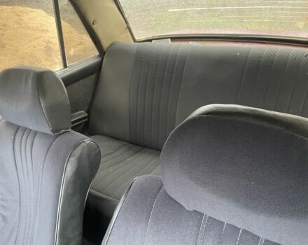 Фиолетовый ВАЗ 2105, объемом двигателя 1.5 л и пробегом 1000 тыс. км за 428 $, фото 7 на Automoto.ua