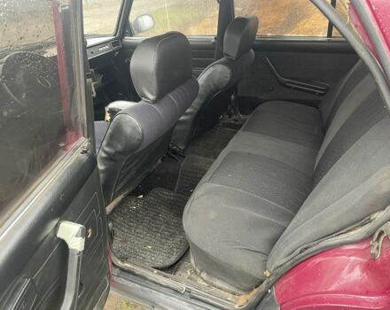 Фиолетовый ВАЗ 2105, объемом двигателя 1.5 л и пробегом 1000 тыс. км за 428 $, фото 9 на Automoto.ua