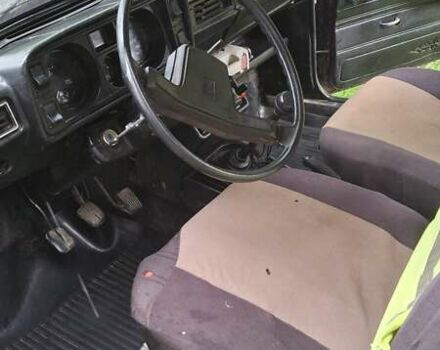 ВАЗ 2105 1996 в Черновцах на Automoto.ua Фиолетовый ВАЗ 2105, объемом двигателя 0 л и пробегом 100 тыс. км за 800 $, фото 5 на Automoto.ua