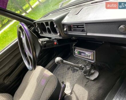 Фиолетовый ВАЗ 2105, объемом двигателя 1.45 л и пробегом 100 тыс. км за 1700 $, фото 4 на Automoto.ua