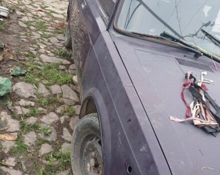 Коричневый ВАЗ 2105, объемом двигателя 1 л и пробегом 320 тыс. км за 322 $, фото 2 на Automoto.ua