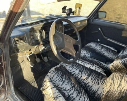 Коричневый ВАЗ 2105, объемом двигателя 1.6 л и пробегом 300 тыс. км за 650 $, фото 7 на Automoto.ua