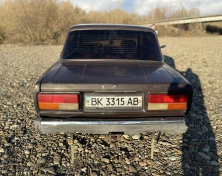 Коричневый ВАЗ 2105, объемом двигателя 1.6 л и пробегом 300 тыс. км за 650 $, фото 5 на Automoto.ua
