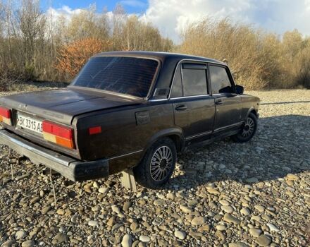 Коричневый ВАЗ 2105, объемом двигателя 1.6 л и пробегом 300 тыс. км за 650 $, фото 4 на Automoto.ua